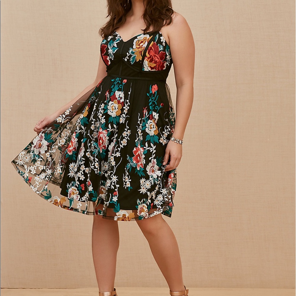 Embroidered special occasions dress